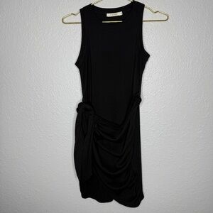 Pre- Owned Women Liyo Hon Black, sleeveless tank‎ dress with a Knot Detail -cp